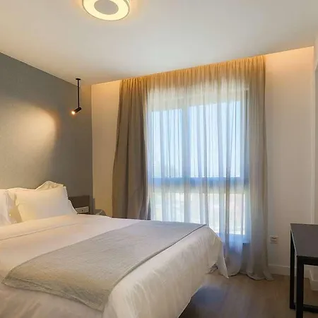 Quality Lodge, Bw Premier Collection Hotel 4*
